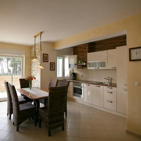 Laste Апартаменты *